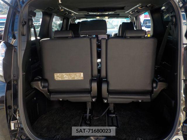 Toyota VELLFIRE 2017-10 215983-22