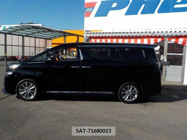 Toyota VELLFIRE 2017-10 215983-8