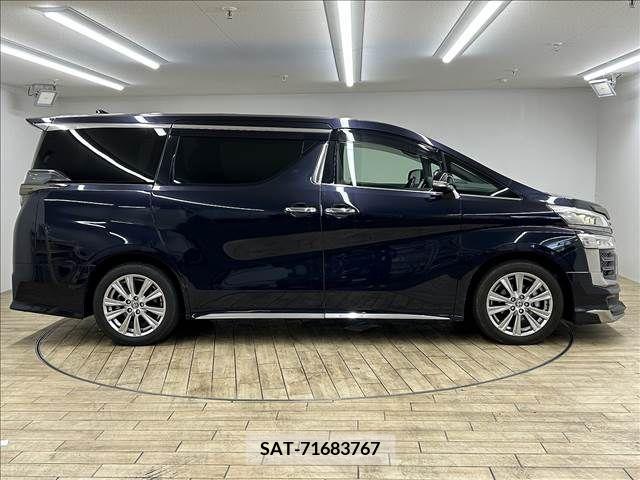 Toyota VELLFIRE 2020-11 242576-14