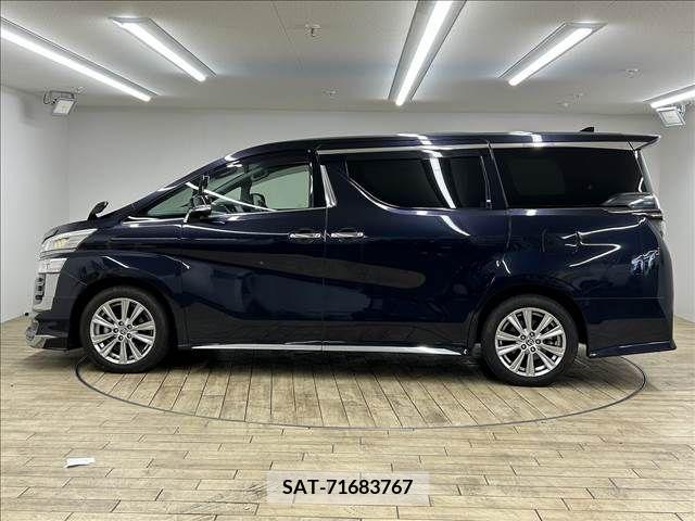 Toyota VELLFIRE 2020-11 242576-13