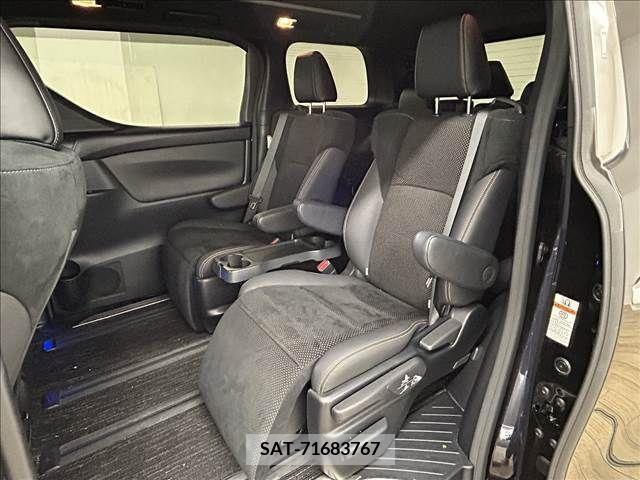 Toyota VELLFIRE 2020-11 242576-9