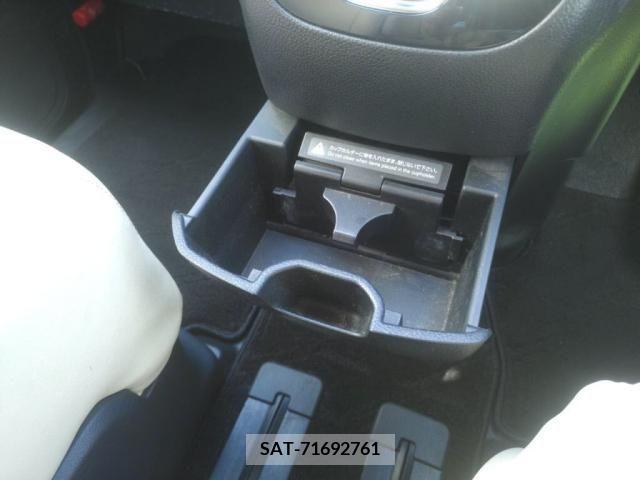 Nissan SERENA 2012-05 393909-18