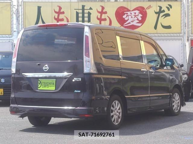 Nissan SERENA 2012-05 393909-1