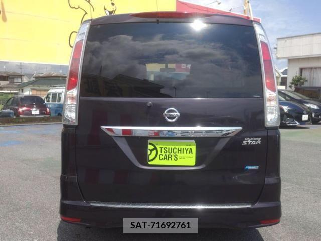Nissan SERENA 2012-05 393909-24