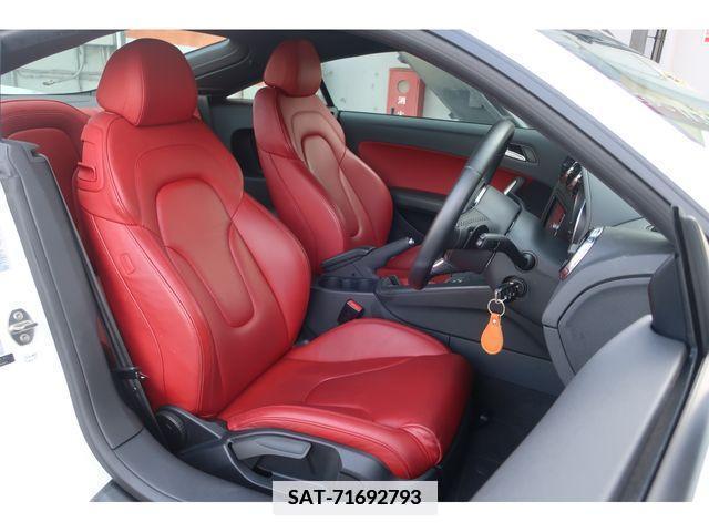 Audi TT 2013-12 379813-25