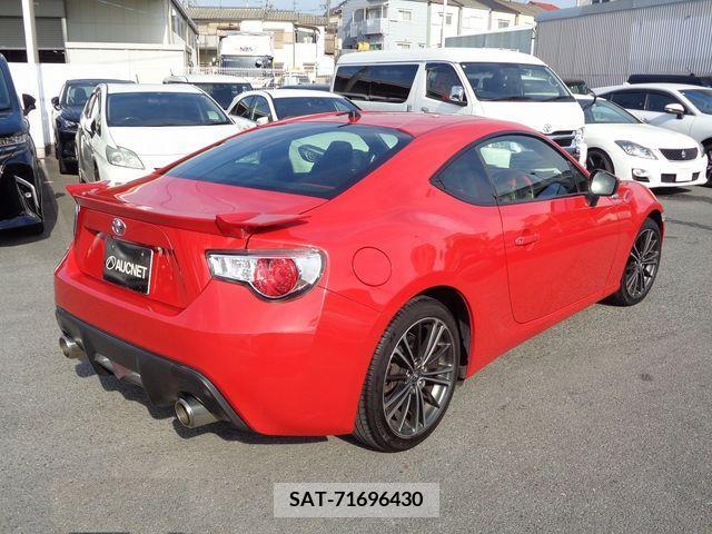 Toyota 86 2014-01 268089-2