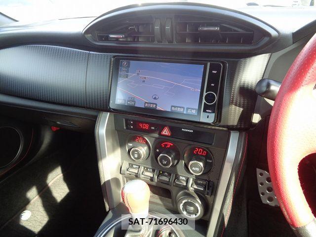Toyota 86 2014-01 268089-13