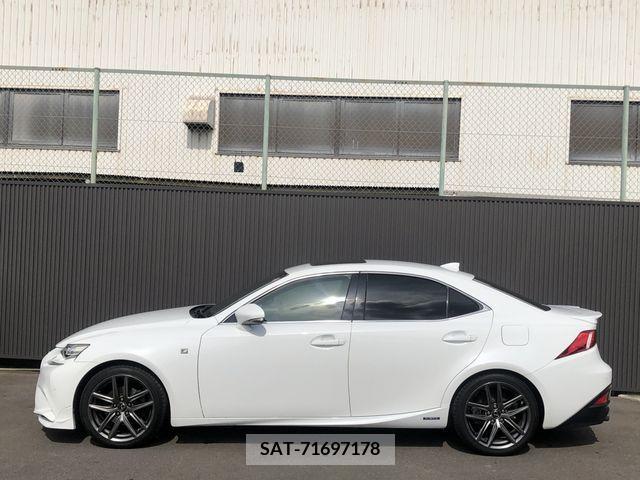 Lexus IS 2014-06 300080-8