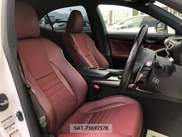 Lexus IS 2014-06 300080-10