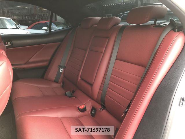 Lexus IS 2014-06 300080-12
