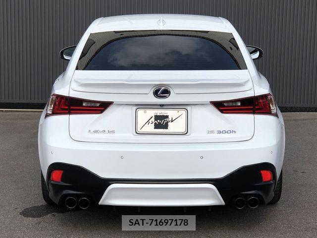 Lexus IS 2014-06 300080-4