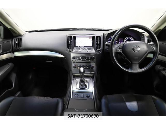 Nissan SKYLINE 2014-06 213718-19