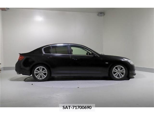 Nissan SKYLINE 2014-06 213718-12