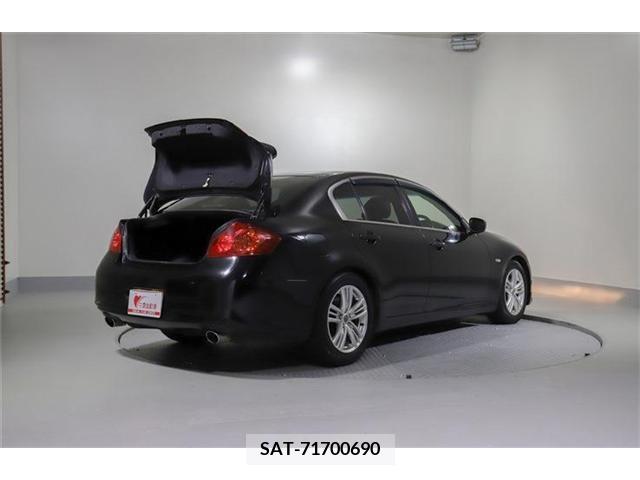 Nissan SKYLINE 2014-06 213718-11
