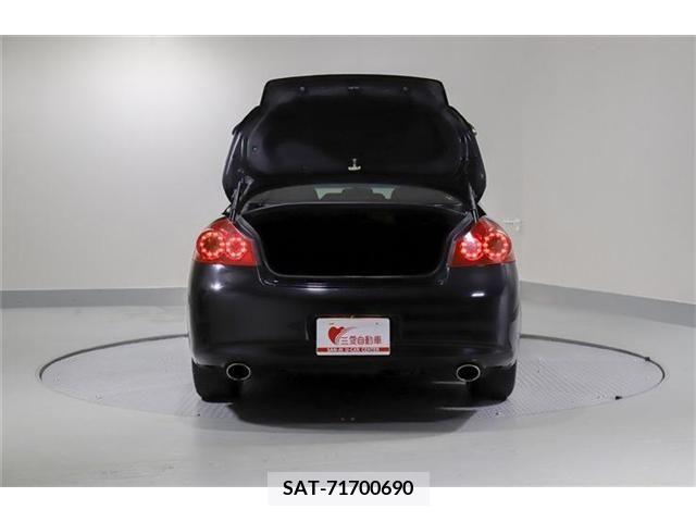 Nissan SKYLINE 2014-06 213718-9