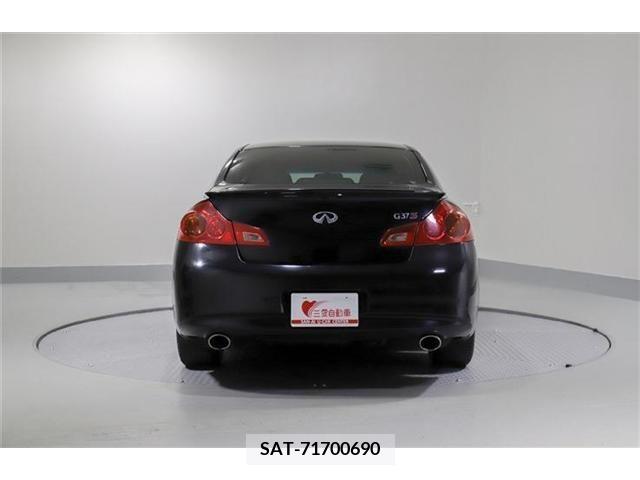 Nissan SKYLINE 2014-06 213718-8