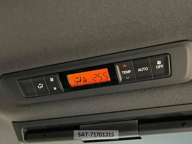Toyota NOAH 2020-09 279485-6