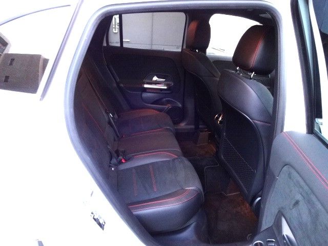 Mercedes Benz GLA-CLASS 2021-03 194184-17
