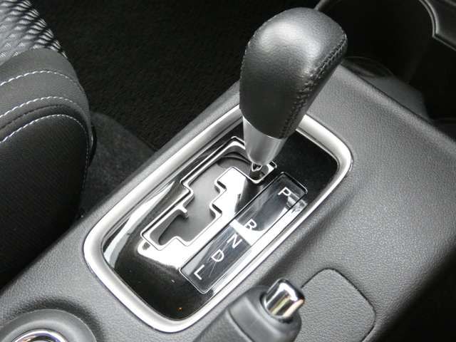 Mitsubishi OUTLANDER 2015-08 14954-14