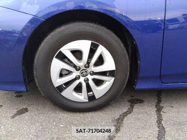 Toyota PRIUS 2017-05 228398-16