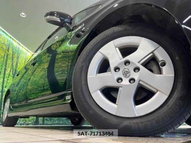Toyota PRIUS 2011-01 366375-13