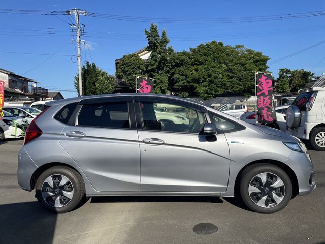 Honda FIT HYBRID 2018-07 11484-5