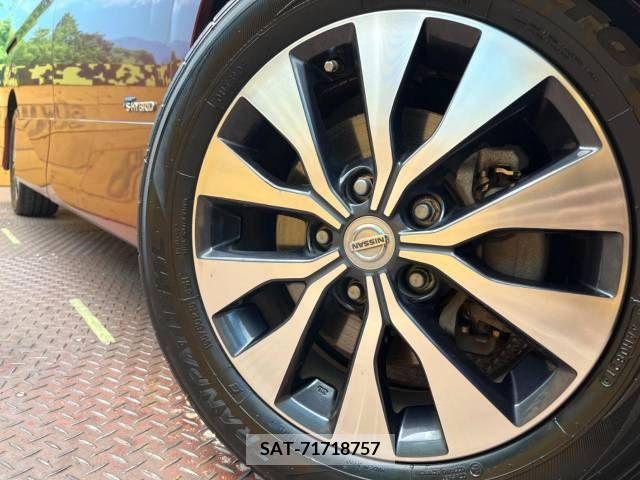 Nissan SERENA 2016-10 367798-14