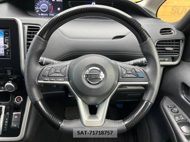 Nissan SERENA 2016-10 367798-12
