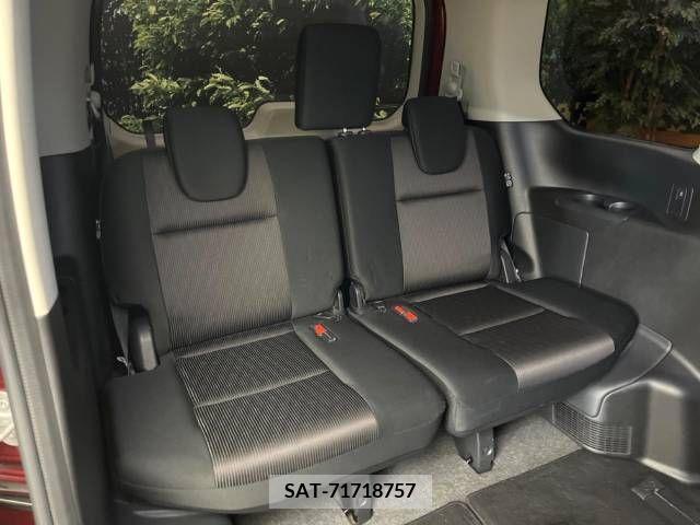 Nissan SERENA 2016-10 367798-10