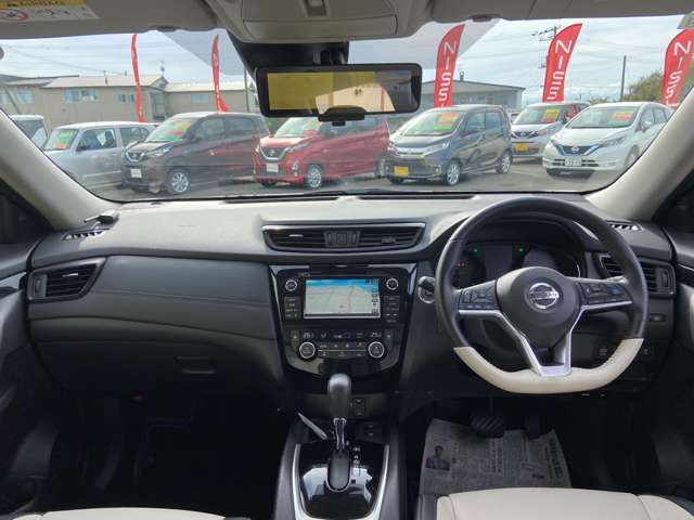 Nissan X-TRAIL 2018-08 13672-2