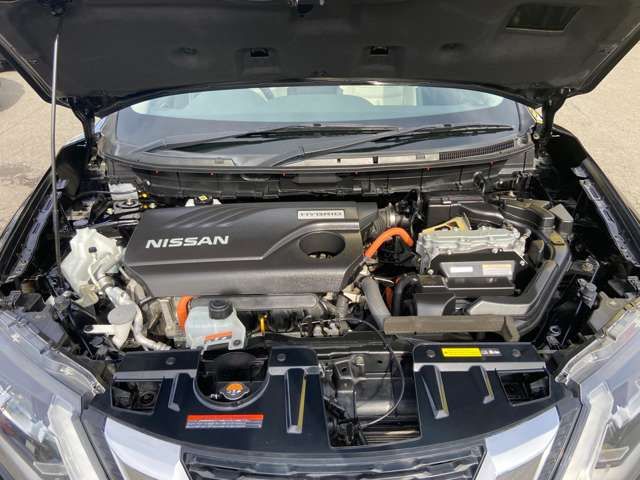 Nissan X-TRAIL 2018-08 13672-19