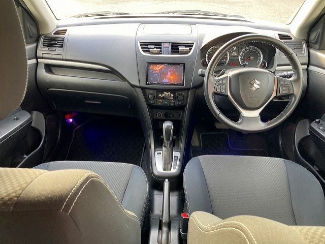 Suzuki SWIFT 2014-04 15409-1