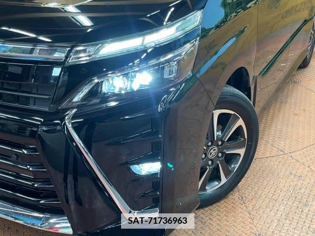 Toyota VOXY 2019-08 370429-14