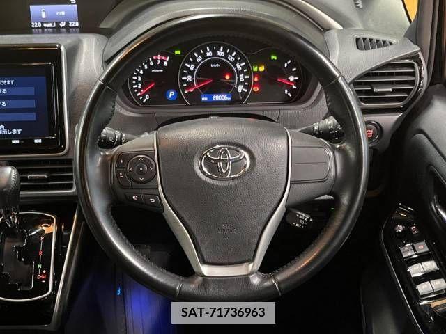 Toyota VOXY 2019-08 370429-12