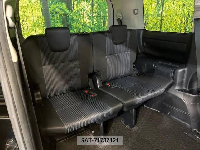 Toyota VOXY 2015-10 236948-10