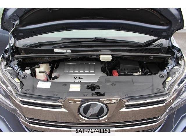 Toyota VELLFIRE 2015-08 372627-17