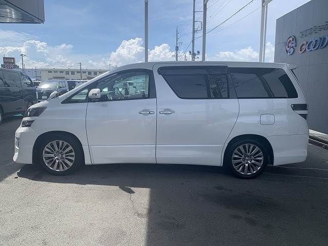 Toyota VELLFIRE 2013-06 13278-13
