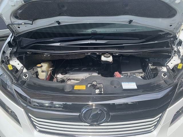 Toyota VELLFIRE 2013-06 13278-19