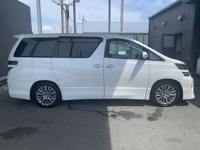 Toyota VELLFIRE 2013-06 13278-14
