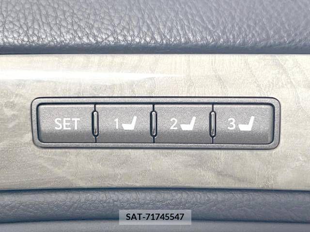 Lexus LS 2010-02 275577-7