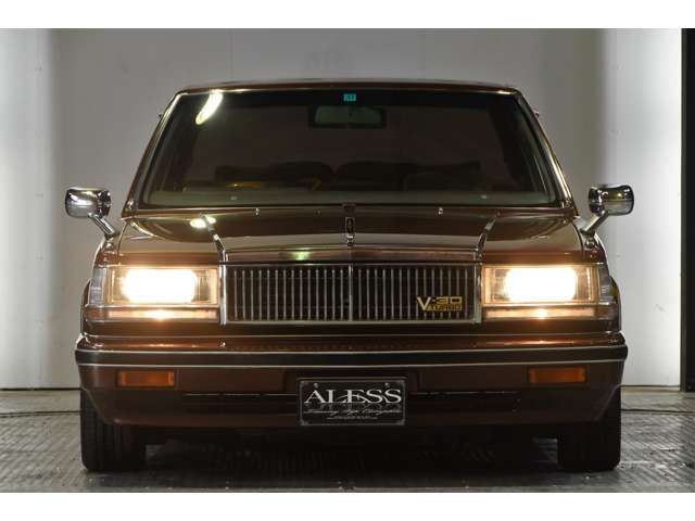Nissan CEDRIC SEDAN 1986-04 3956-13