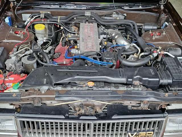 Nissan CEDRIC SEDAN 1986-04 3956-12