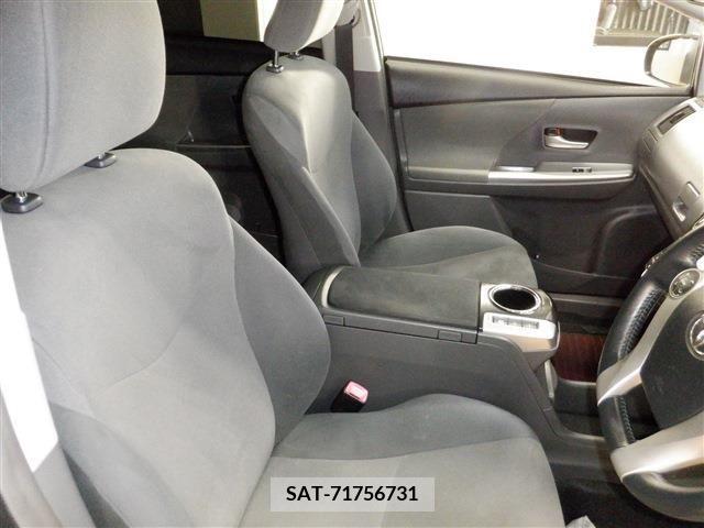 Toyota PRIUS ALPHA 2014-01 257029-5