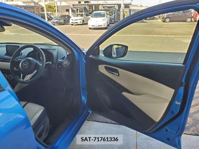 Mazda DEMIO 2014-11 359438-19
