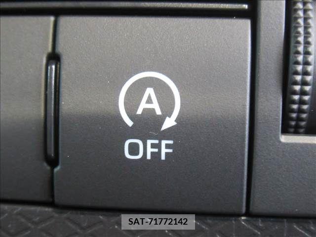 Daihatsu TANTO 2023-04 310467-11