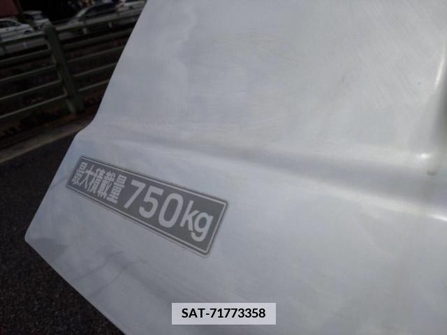 Mazda BONGO VAN 2009-05 386602-24