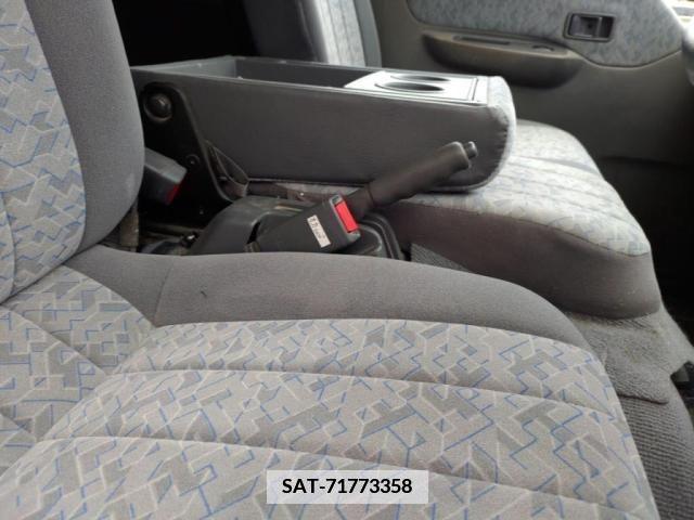 Mazda BONGO VAN 2009-05 386602-17