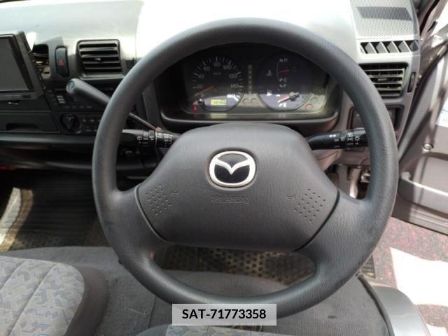 Mazda BONGO VAN 2009-05 386602-13