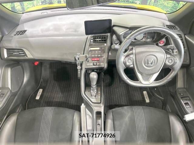 Honda S660 2016-03 225464-1