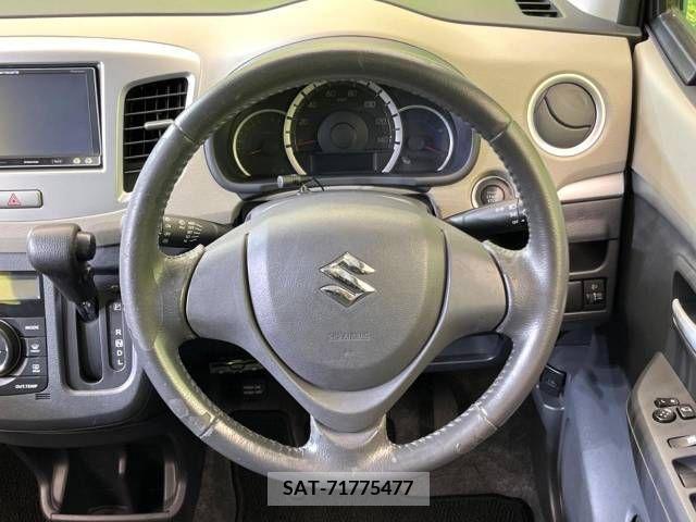 Suzuki WAGON R 2013-08 376082-11